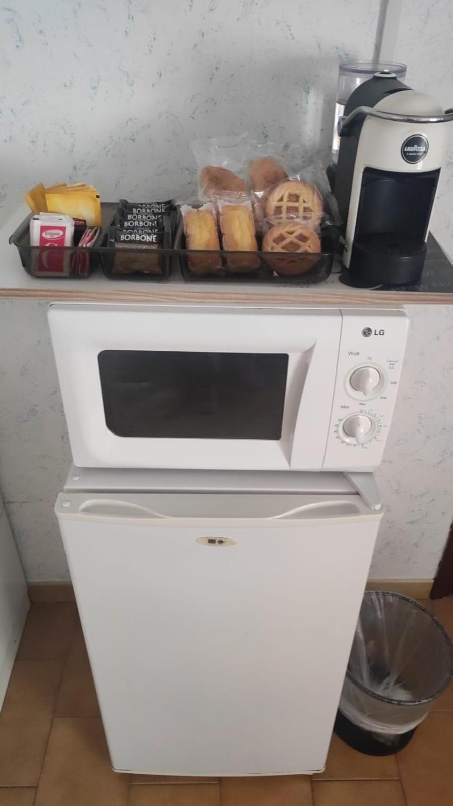 B&B La Pace Ардеа Екстер'єр фото